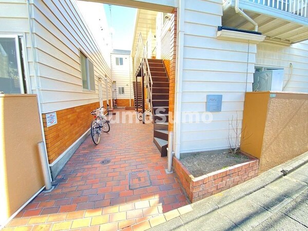 エントランス(ゆとりのあるエントランスです)