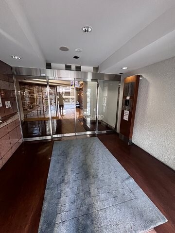 物件外観写真2　(建物の内部です)