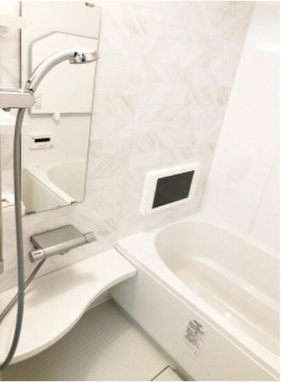 物件内観写真7　(落ち着いた空間のお風呂です)