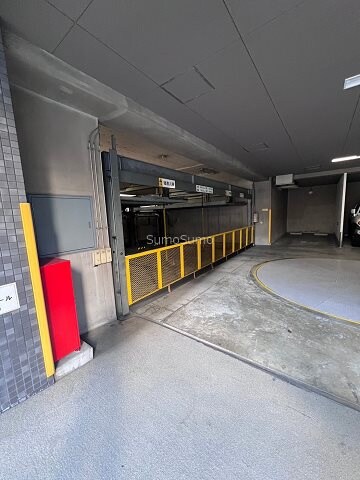 物件外観写真4　(駐車場に車を止められます)