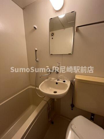 物件内観写真13　(落ち着いた空間のお風呂です)