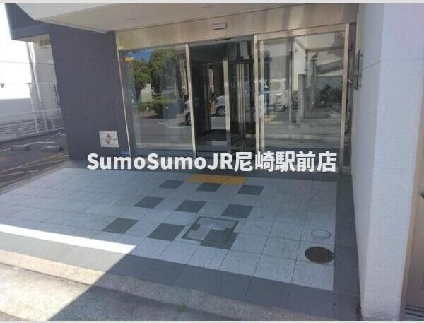 物件外観写真4　(エントランスです)