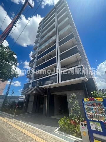 物件外観写真1　(外観もきれいです)