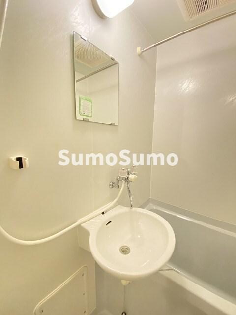 物件内観写真10　(脱衣スペースもあります)