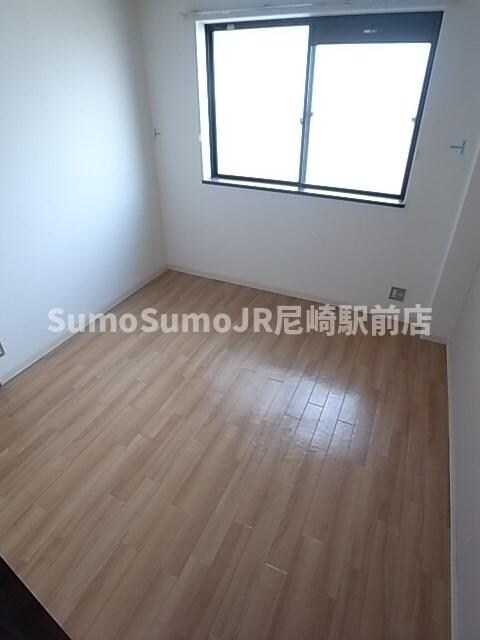 物件内観写真13　(落ち着いて過ごせるお部屋なので、寝室にいかがでしょうか)