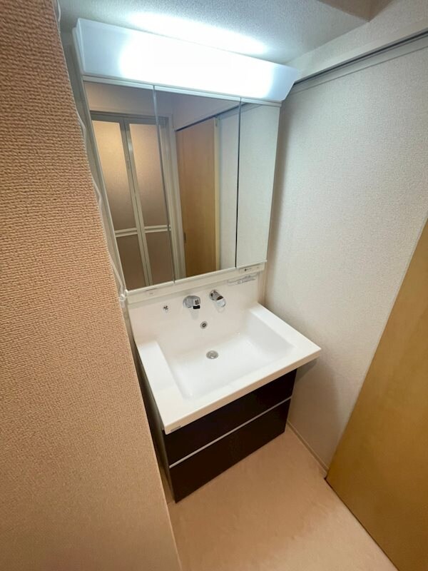 物件内観写真12　(使いやすい洗面所です)