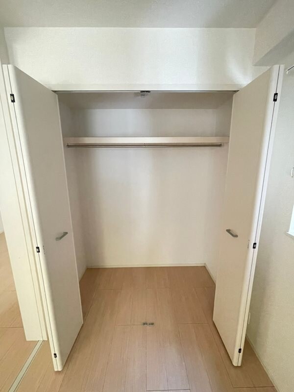 物件内観写真14　(小物を収納するのに便利です)