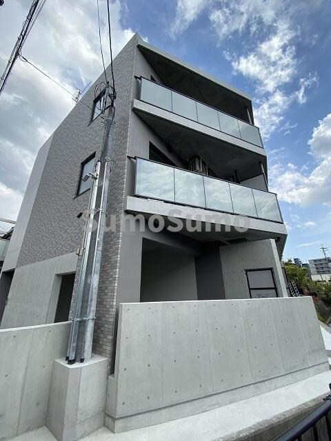 物件外観写真1　(外観もきれいです)