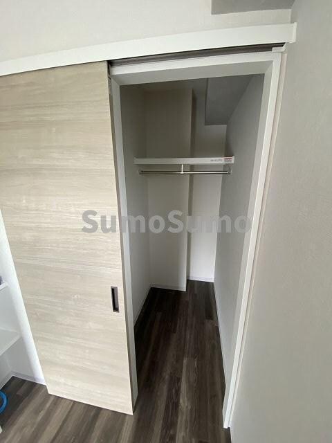 物件内観写真17　(たっぷりとした収納スペースです)