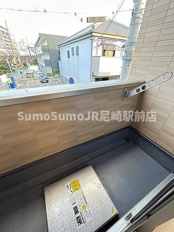 物件内観写真9　(バルコニーからの眺めを楽しみながら食事をしませんか)