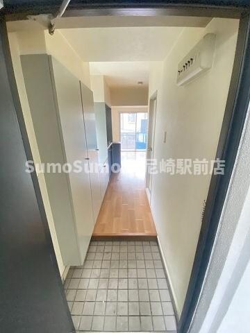 物件内観写真8　(きれいな玄関です)