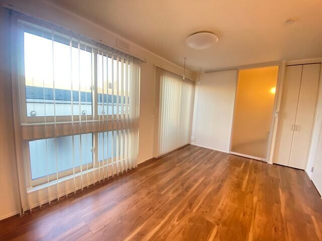 物件内観写真2　( )