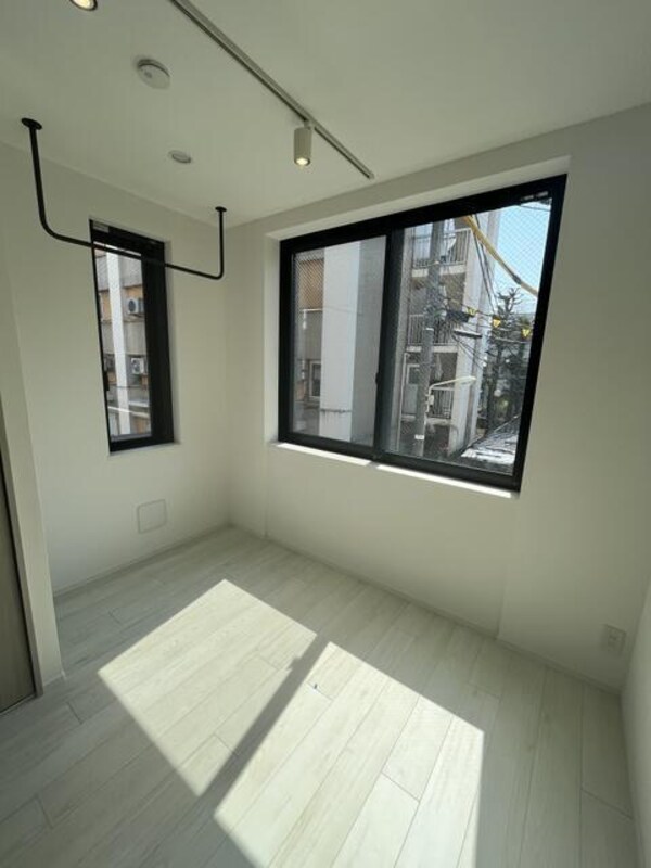 居室( )