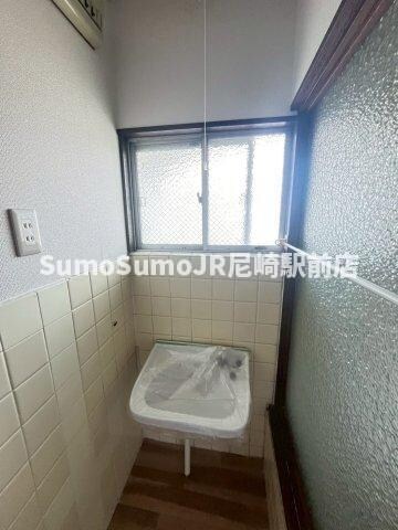 物件内観写真9　(忙しい朝には欠かせない洗面所です)