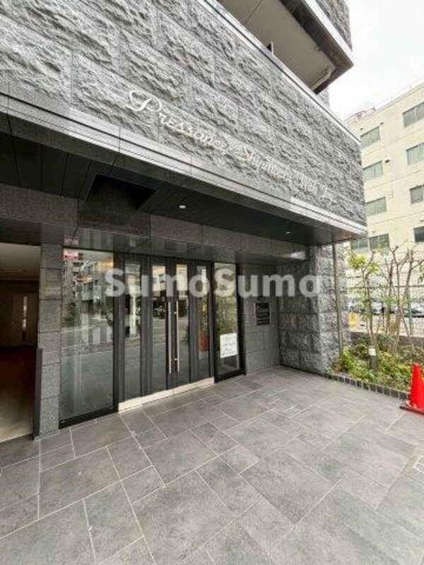 エントランス(落ち着いたエントランスです)