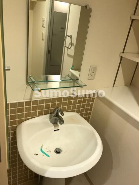 物件内観写真8　(スペースが確保できる洗面所です)