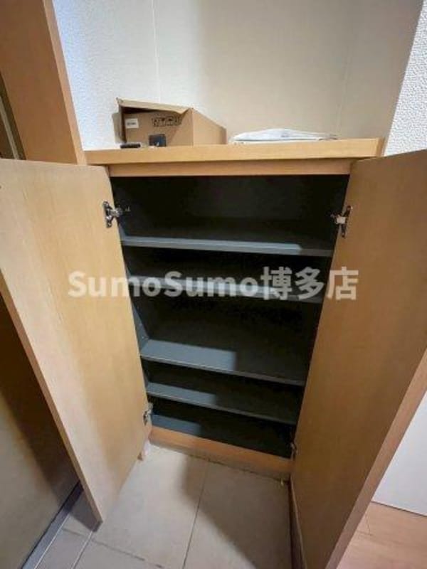 玄関(シンプルで使いやすい玄関です)