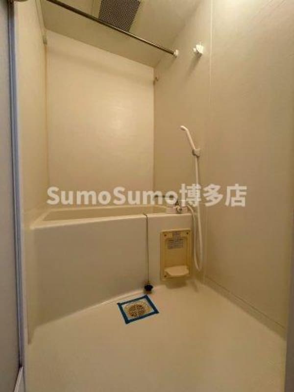 浴室(コンパクトで使いやすいお風呂です)