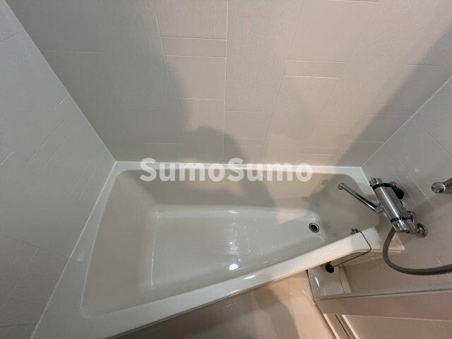 物件内観写真2　(きれいなお風呂です)