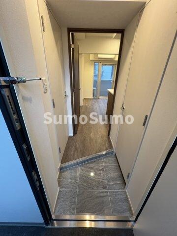 物件内観写真14　(明るい玄関です)