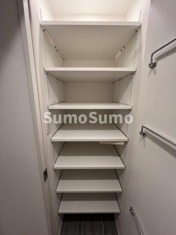 物件内観写真15　(こまごまとしたものを収納できそうですね)