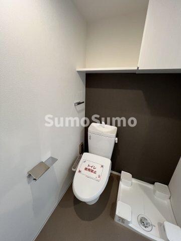 物件内観写真16　(ゆったりとした空間のトイレです)