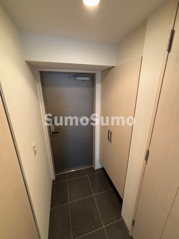 物件内観写真5　(落ち着いた玄関です)