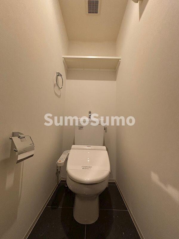 物件内観写真11　(シンプルで使いやすいトイレです)