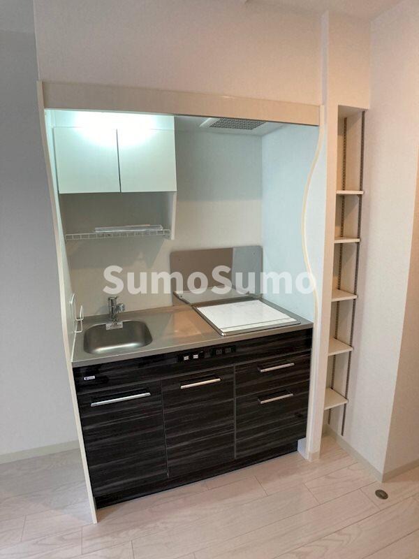 物件内観写真10　(コンパクトなキッチンで掃除もラクラク)