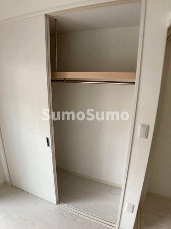 物件内観写真18　(収納豊富です)