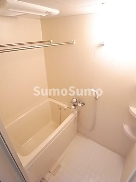 物件内観写真9　(落ち着いた空間のお風呂です)