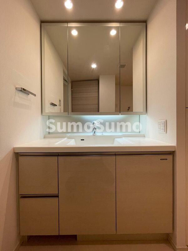 物件内観写真10　(脱衣スペースもあります)