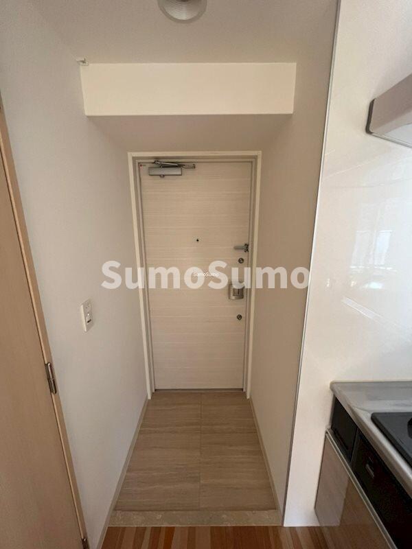 物件内観写真7　(きれいな玄関です)