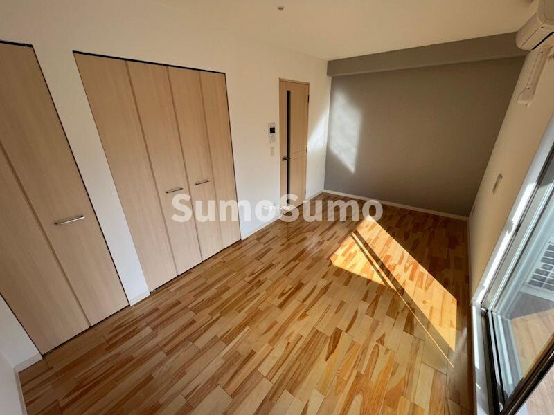 物件内観写真10　(使い勝手のいい寝室です)