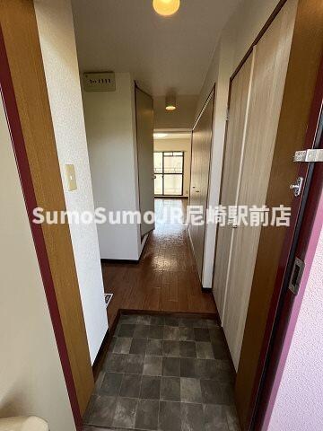 物件内観写真5　(きれいな玄関です)