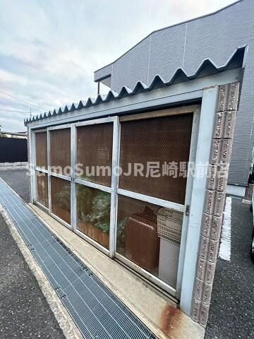 物件外観写真4　(外観は落ち着いています)