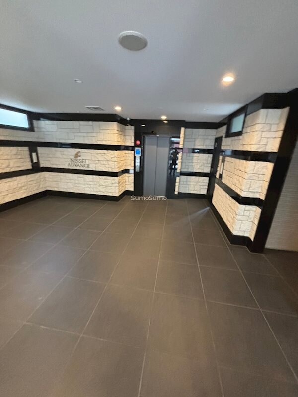 物件外観写真3　(ロビーです)