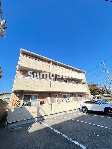 物件外観写真1　(建物外観を気になさる方へ、見た目の良い物件です)