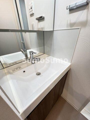 物件内観写真11　(脱衣スペースもあります)