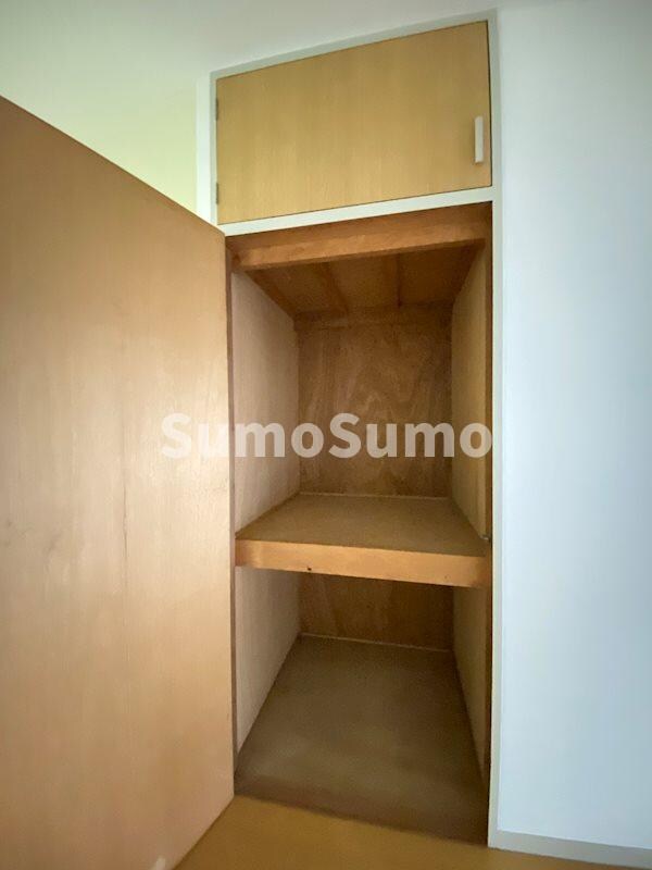 物件内観写真18　(収納豊富です)