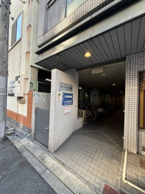 エントランス(建物の内部です)