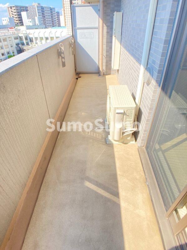 物件内観写真9　(バルコニーからの眺めを楽しみながら食事をしませんか)