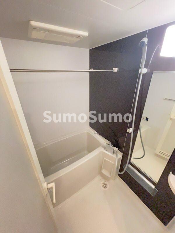 物件内観写真8　(きれいなお風呂です)