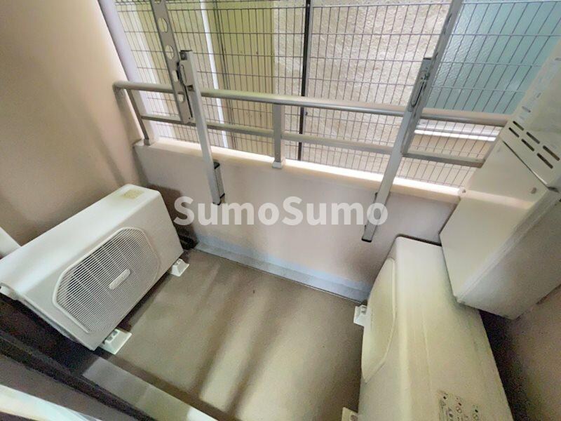 物件内観写真9　(お洗濯にも便利なバルコニー付き)