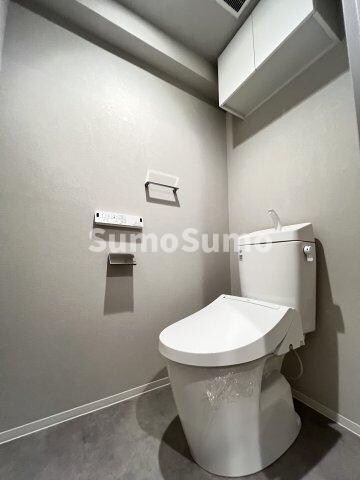 物件内観写真24　(ゆったりとした空間のトイレです)