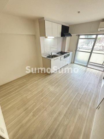 物件内観写真6　(使いやすいリビングです)