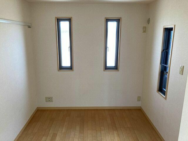 物件内観写真3　( )