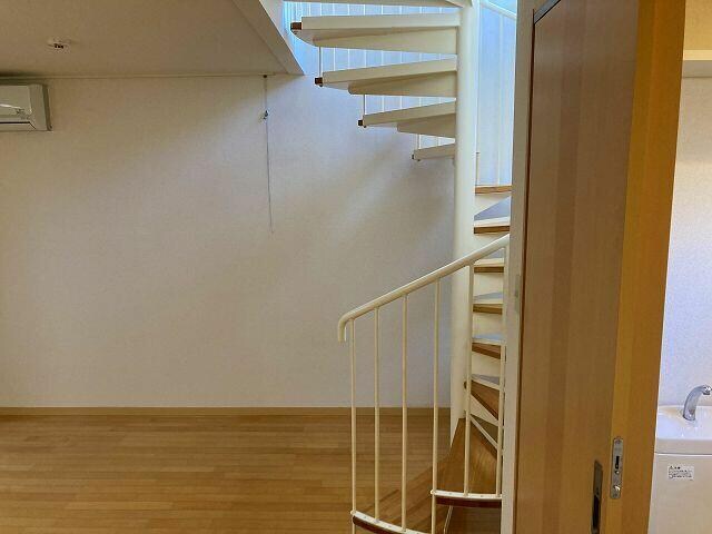 物件内観写真5　( )