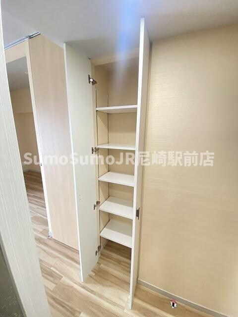 物件内観写真20　(ちょっとした収納スペースも充実しています)