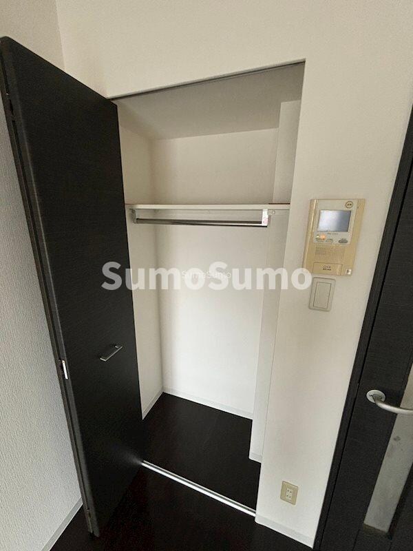 物件内観写真12　(たっぷりとした収納スペースです)